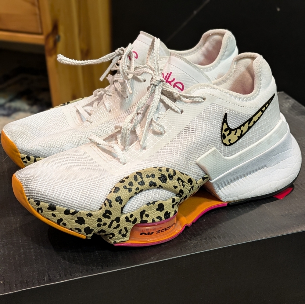 Nike Women's White and Leopard Print Athletic Shoes